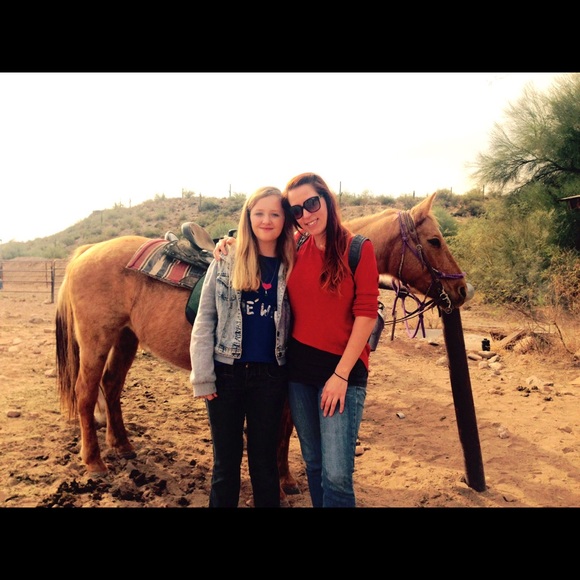 Meet your Posher, Jennifer - Picture 2 of 2